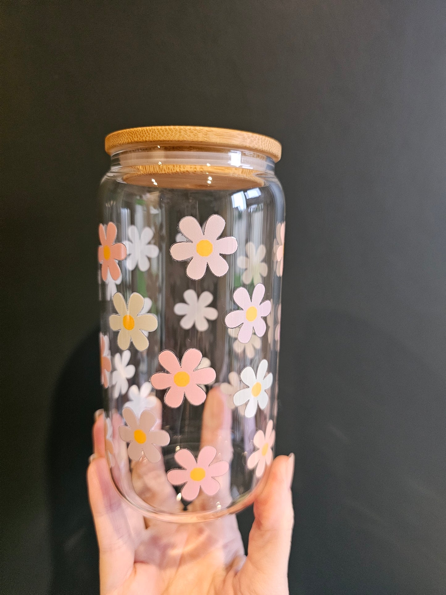 Daisies - 16oz